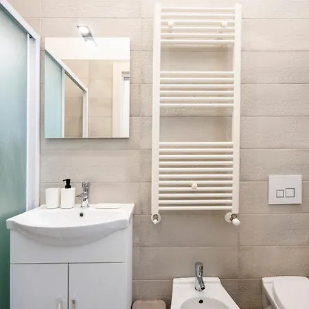 Guesthost - Blu Barion Joyful Appartement *