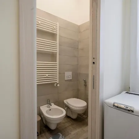 Guesthost - Blu Barion Joyful * Bari