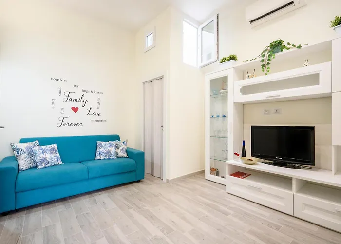 Guesthost - Blu Barion Joyful Апартаменты *